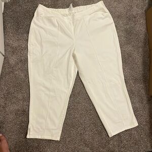White size 20w just my size white 98% cotton with pockets